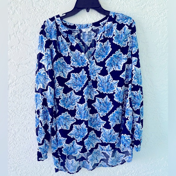 crown & ivy Tops - Crown and Ivy NWOT blouse
